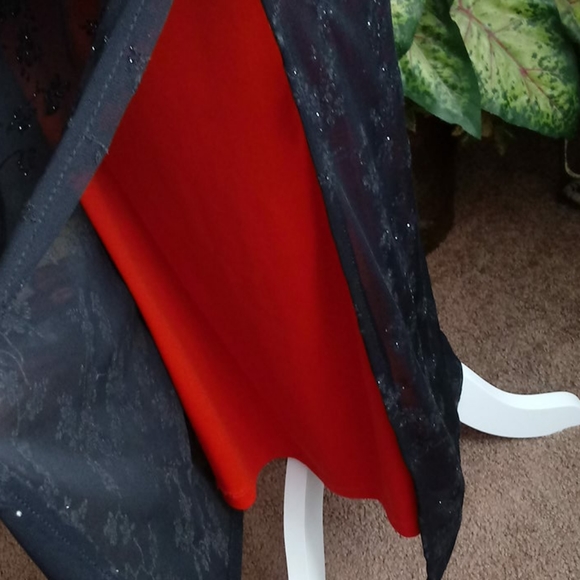 90's Red and Black Maxi Dress Size Medium - Picture 5 of 9